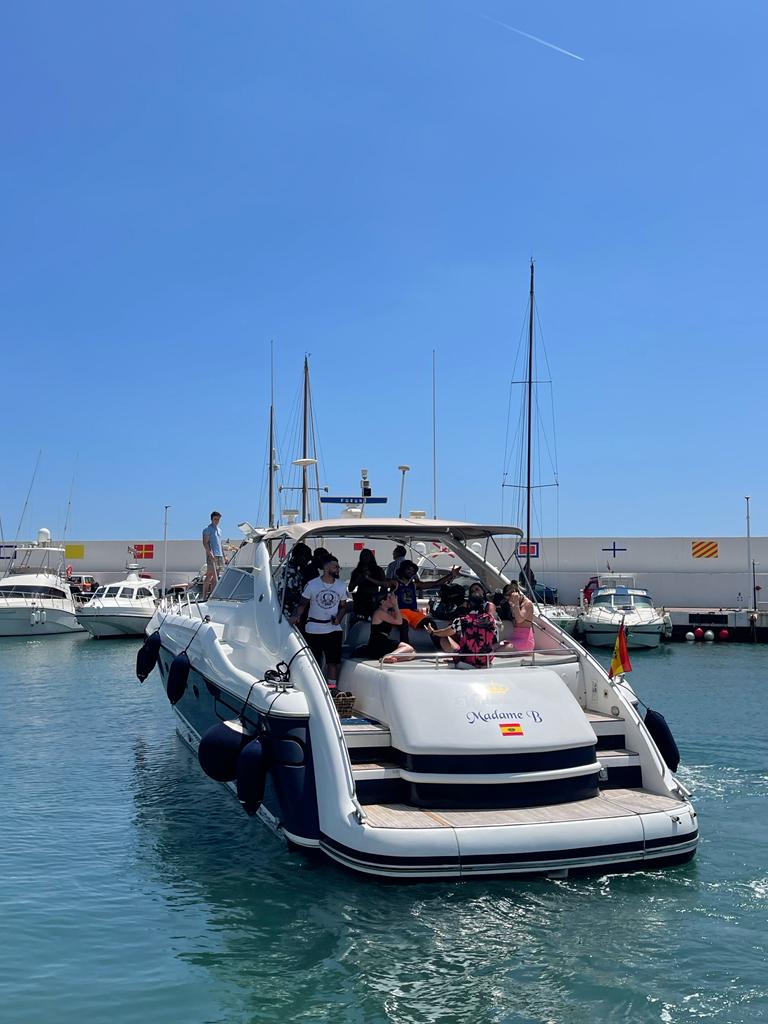 SUNSEEKER 63 PREDATOR 2 hours - Image 7